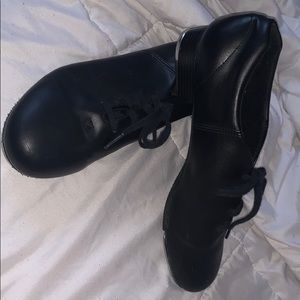 Tap shoes